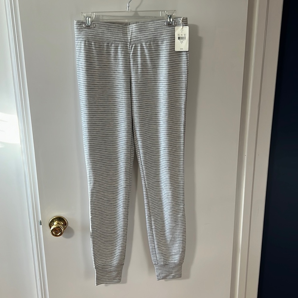 NWT Women’s Jasmine & Ginger Gray Striped Lounge Pants - Size Small